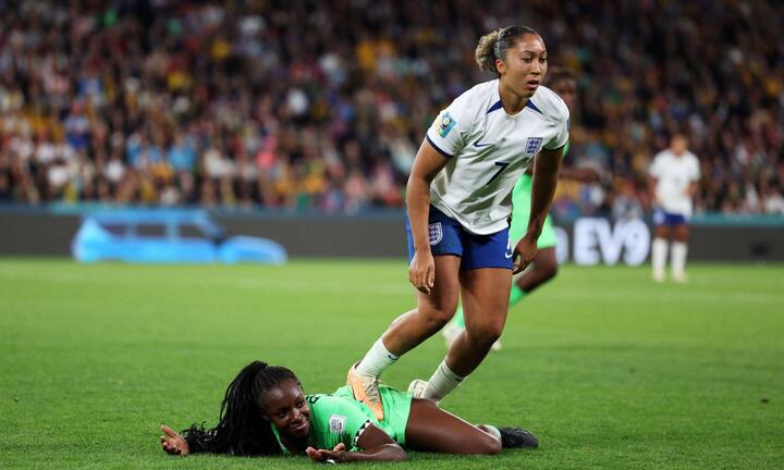 World Cup nữ 2023: Giẫm vào người đối thủ, em gái Reece James đăng đàn xin lỗi