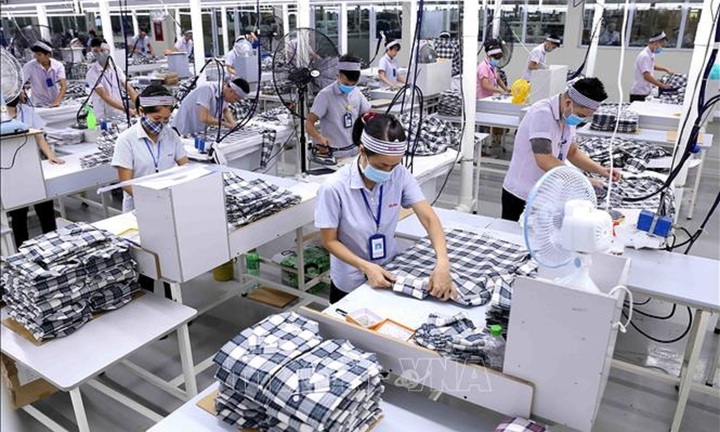 Mức tăng lương tối thiểu vùng năm 2024 dự kiến là bao nhiêu?