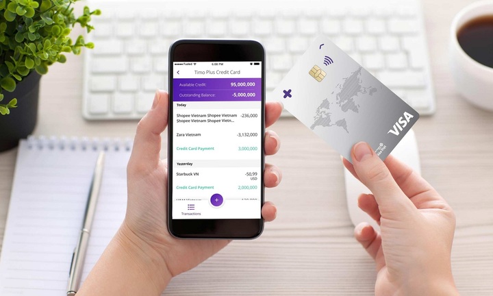 Nên để tiền trong thẻ hay gửi tiết kiệm?