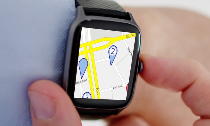 Có nên sử dụng đồng hồ định vị cho người già không?