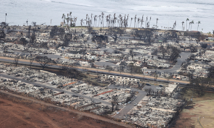 Cháy rừng thiêu rụi thị trấn du lịch Hawaii