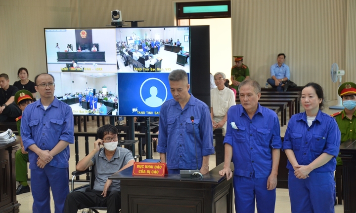 Bán rẻ 118 lô đất, cựu Chủ tịch Công ty Tây Hồ lĩnh án 9 năm tù