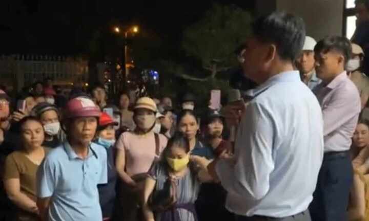 Dân 'vây' trụ sở điện lực do nghĩ bị trộm thông tin: Huỷ hơn 400 tài khoản ngân hàng