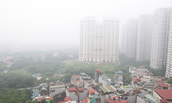 Vì sao sương mù dày đặc bao trùm Hà Nội trong sáng nay?