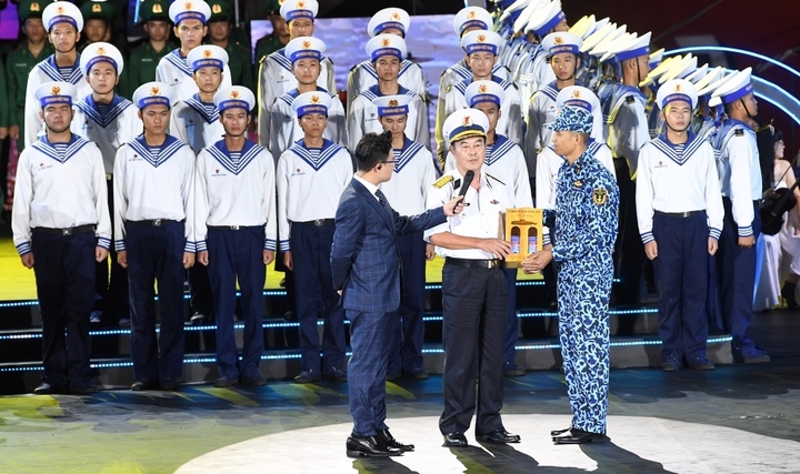 Ấn tượng chương trình chính luận nghệ thuật 'Mạnh giàu từ biển quê hương'