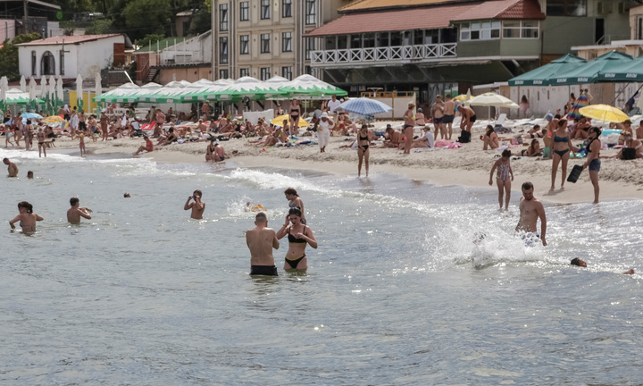 Odesa mở cửa lại bãi biển lần đầu kể từ xung đột Nga - Ukraine