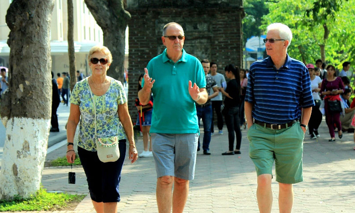 Nâng thời hạn tạm trú lên 45 ngày đối với công dân 13 nước