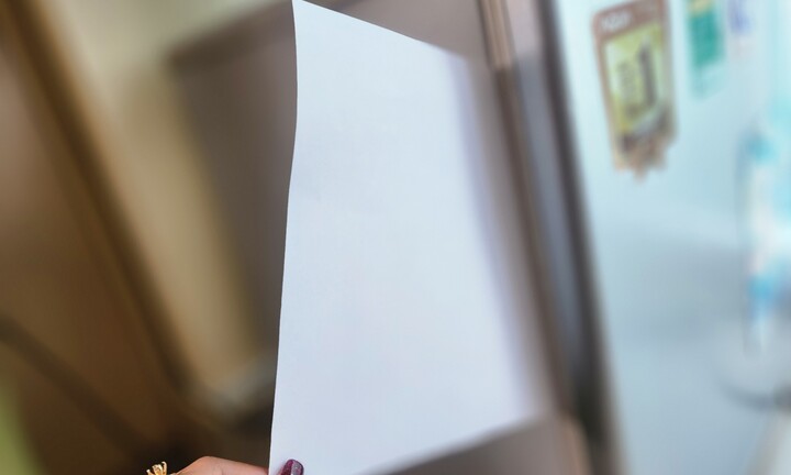 Mẹo kiểm tra tủ lạnh làm hao điện với tờ giấy