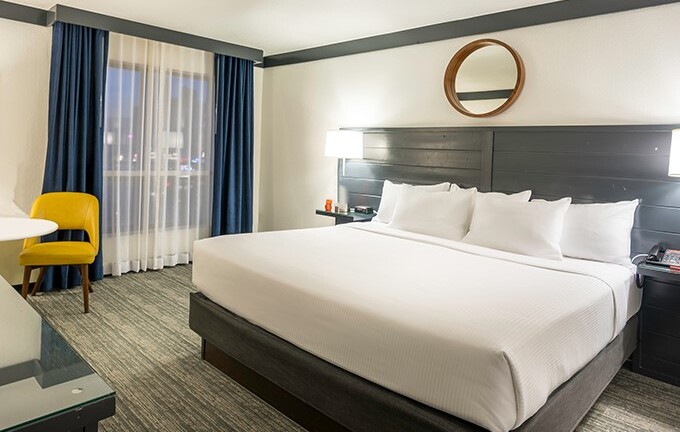 Vì sao trong khách sạn thường sử dụng ga, chăn, gối màu trắng?