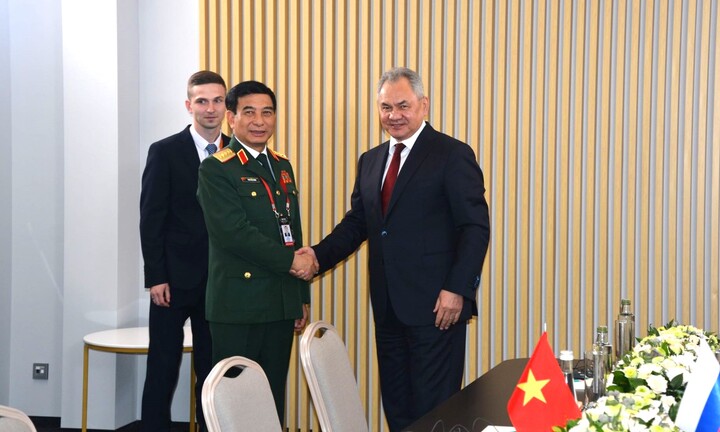 Bộ trưởng Quốc phòng Việt Nam thực hiện các cuộc tiếp xúc tại Army-2023 và MCIS-11