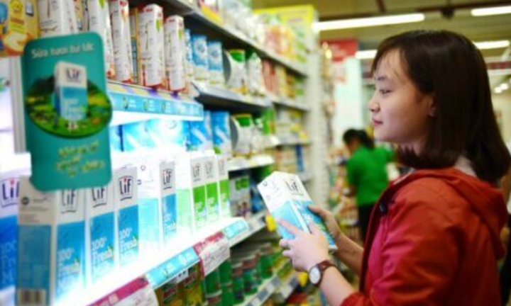 Có nên cho con uống nhiều sữa trái cây?