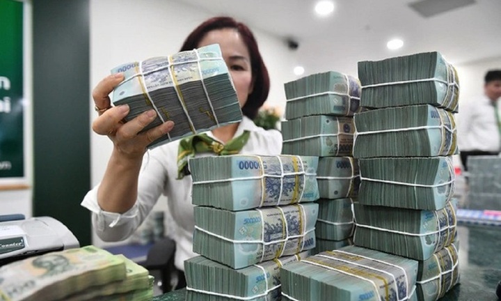 Nhiều ngân hàng giảm lãi suất huy động, lãi suất cho vay từ 17/8