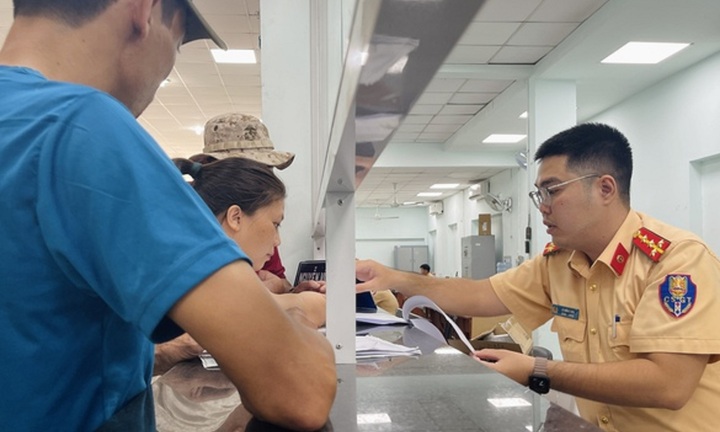 Chủ xe có cần đi đổi biển cũ sang biển số định danh?