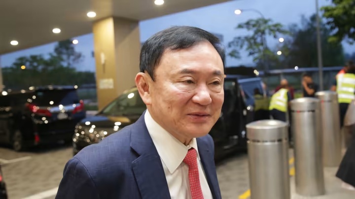 Ông Thaksin Shinawatra trở lại Thái Lan sau nhiều năm sống lưu vong