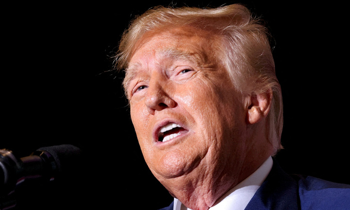 Ông Trump phải nộp 200.000 USD để được tại ngoại