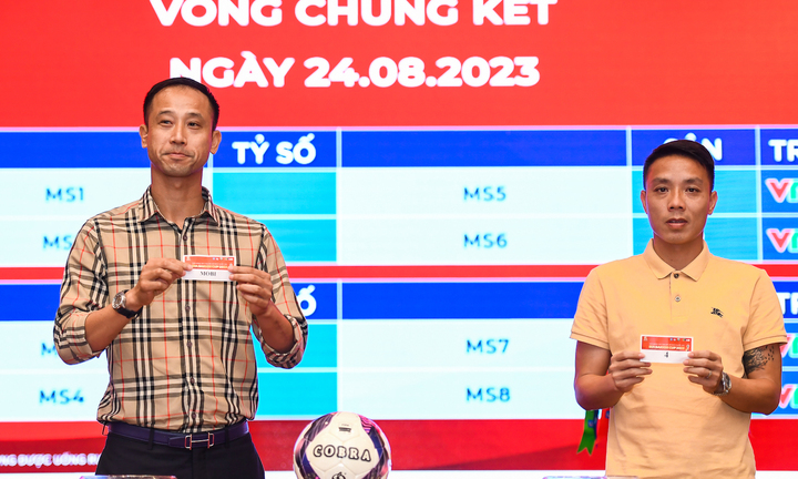 Đội vô địch giải bóng đá 7 người quốc gia nhận 150 triệu đồng tiền thưởng