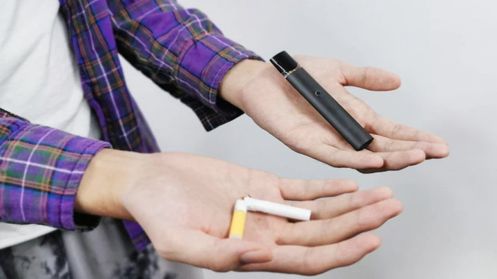 Chuyên gia: Cần sớm quản lý thuốc lá điện tử và thuốc lá làm nóng đồng bộ