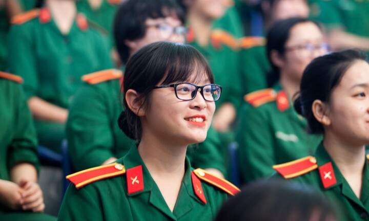 Điểm chuẩn trường Sĩ quan Chính trị 2023 cao nhất 27,62 điểm