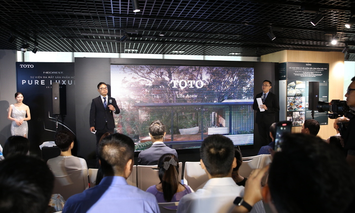 TOTO Việt Nam ra mắt bộ sưu tập bàn cầu thông minh Neorest thế hệ mới
