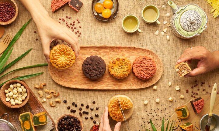 Cách ăn bánh trung thu không lo béo