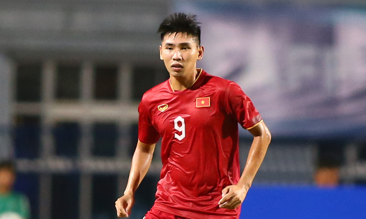 HLV Hoàng Anh Tuấn đau đầu với dàn trụ cột U23 Việt Nam