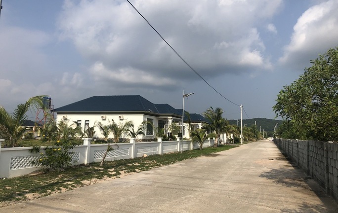 Kỷ luật Chánh Thanh tra tỉnh Kiên Giang và Chủ tịch UBND TP Phú Quốc