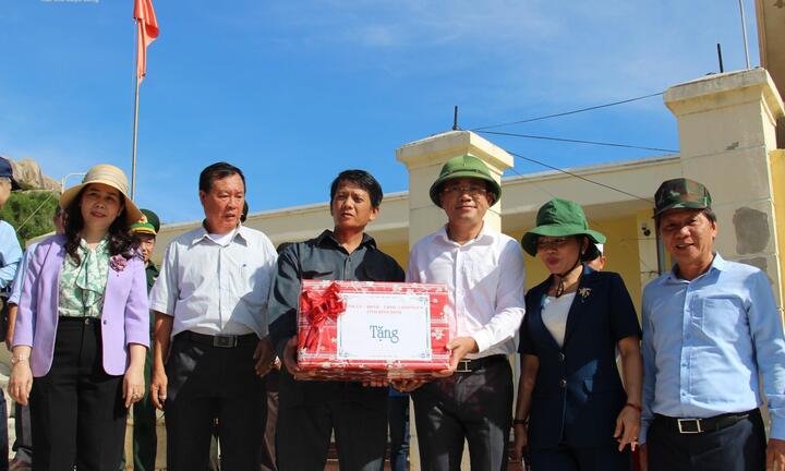 Bình Định chi 1,8 tỷ đồng 'hồi sinh' những con tàu phục vụ người dân xã đảo 