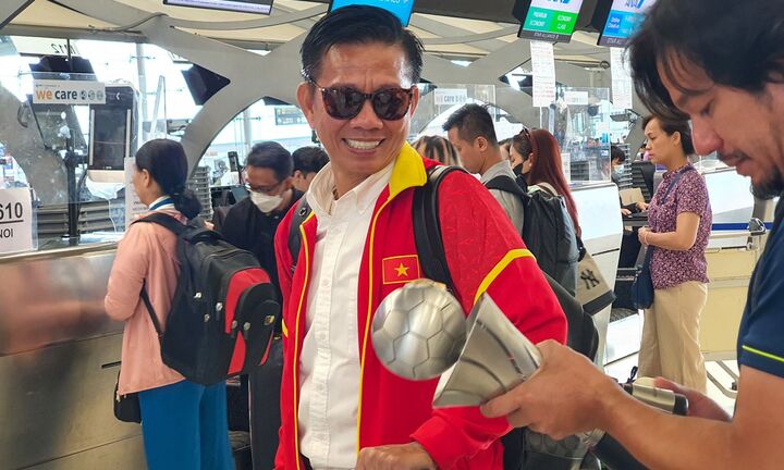 U23 Việt Nam về nước, tham dự lễ mừng công tại VFF