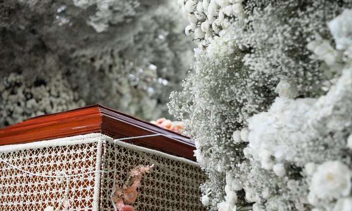 Choáng ngợp tang lễ giữa thiên đường hoa của doanh nhân Thái Lan 