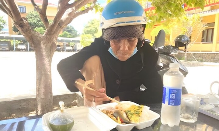 Cụ bà 87 tuổi ở Lâm Đồng đi lạc gần 800km đến Thừa Thiên - Huế