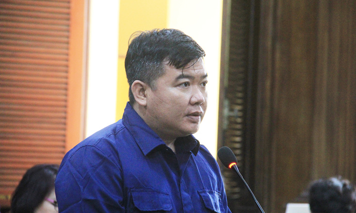 Cựu trưởng công an phường nhận tiền để thả người vi phạm bị đề nghị 7-8 năm tù