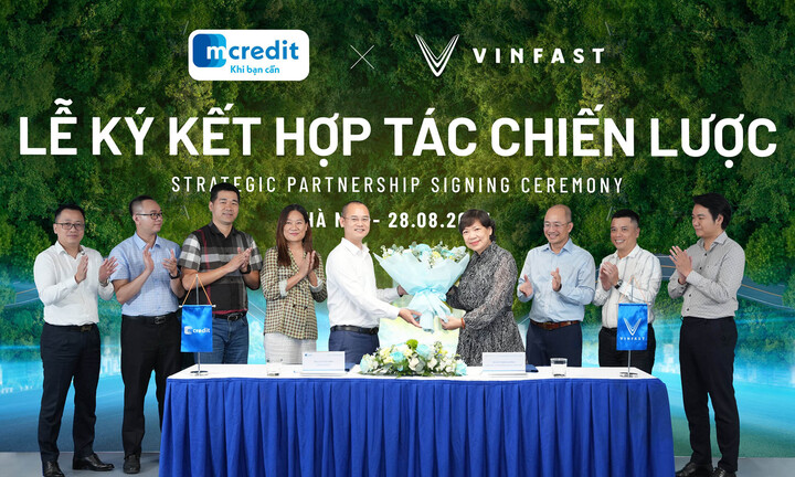 Vinfast hợp tác Mcredit, cung cấp giải pháp tài chính cho khách mua xe máy điện