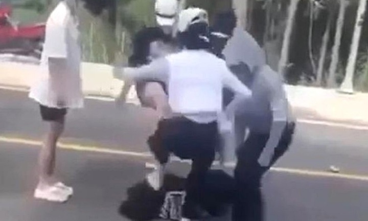 Triệu tập nhóm người đánh hội đồng một cô gái tại hồ Tuyền Lâm