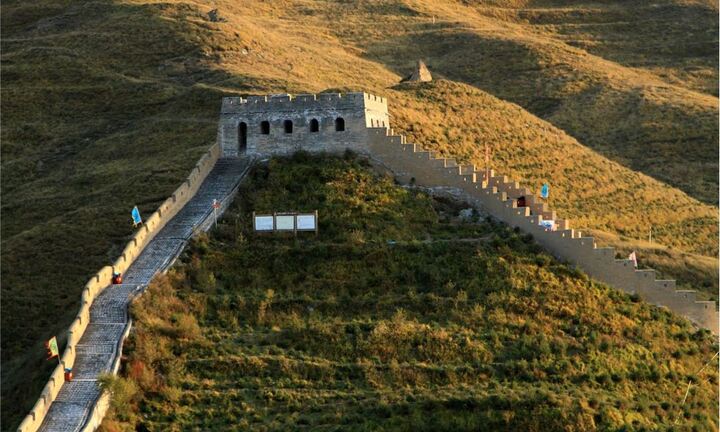 Cửa ải kỳ vĩ của Trung Quốc, hiểm trở đến mức 'chỉ chim nhạn bay qua được'