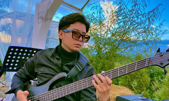 Ca sĩ Huy Bảo - học trò của nhạc sĩ Phương Uyên qua đời ở tuổi 32 do đột quỵ
