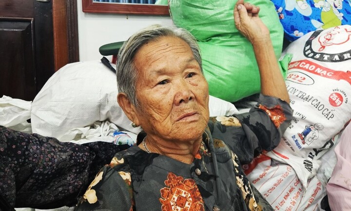 Mẹ của Trung tá Trương Hồng Kỳ: ‘Mời đi ăn lễ, sao giờ lại ra đám tang vậy trời’