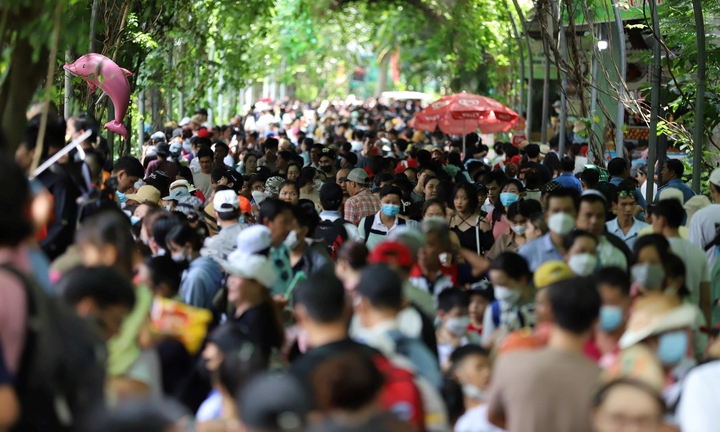 TP.HCM: Suối Tiên, Đầm Sen, Thảo Cầm Viên đón hơn trăm nghìn lượt khách dịp 2/9