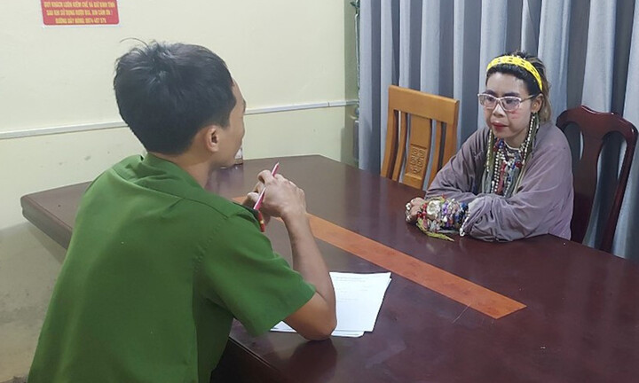 Tạm giữ 'hot girl Bella' vì trộm cắp xe máy