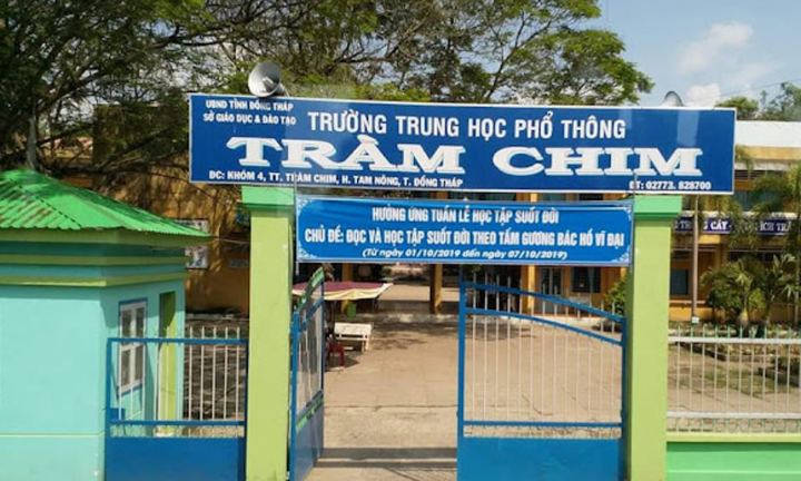 Hiệu trưởng ở Đồng Tháp đột quỵ trong lúc đọc diễn văn khai giảng