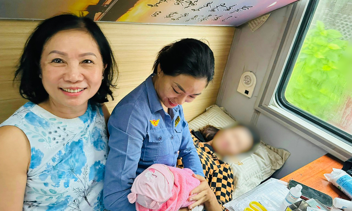 Hành khách sinh con trên tàu Nam- Bắc