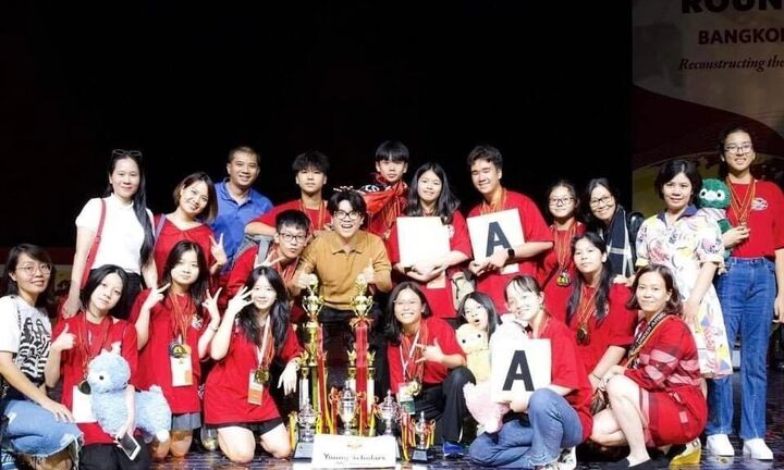 Ngũ Tô Duy: Huấn luyện viên 20 tuổi đưa hơn 30 thí sinh đến đại học Yale - Mỹ