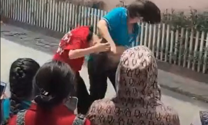 Vừa vào năm học mới, nữ sinh ở Nghệ An đã đánh nhau