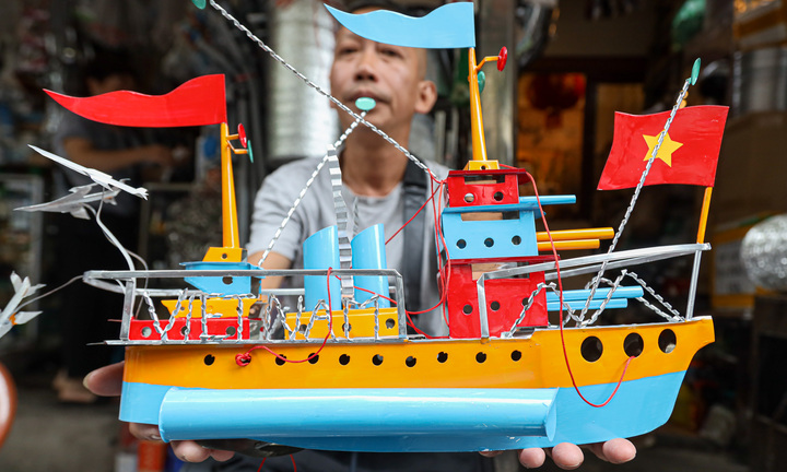 Món đồ chơi Trung thu nổi tiếng một thời, giờ ngày càng vắng bóng, đắt đỏ