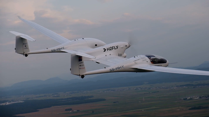 Cận cảnh máy bay điện hydro lỏng đầu tiên trên thế giới