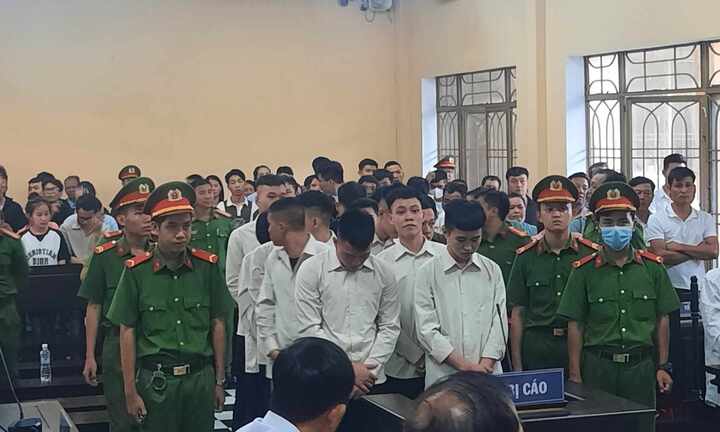 Rượt nam thanh niên rơi xuống mương thiệt mạng, nhóm côn đồ lĩnh 97 năm tù