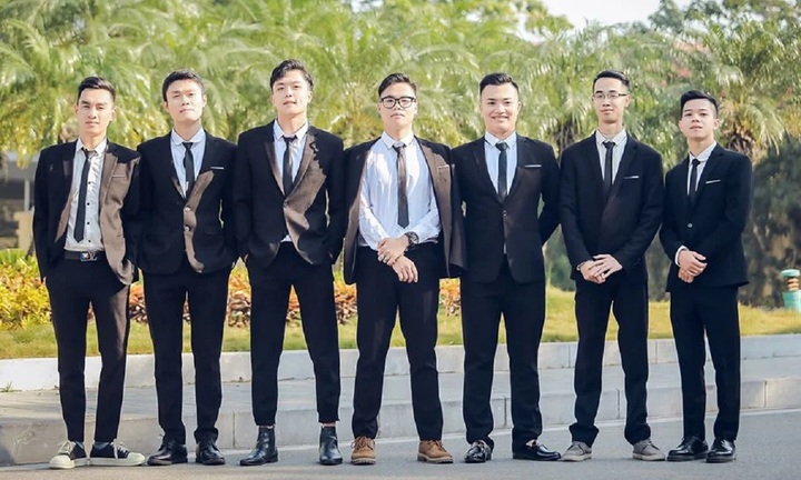 Cách phối đồ chụp ảnh kỷ yếu cho các bạn nam