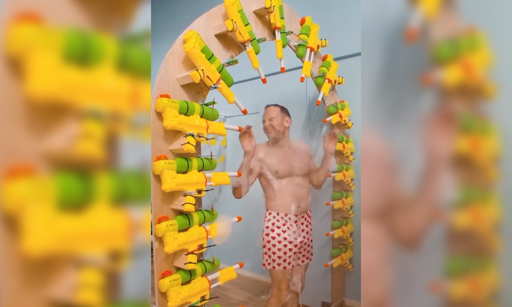 Công nghệ 'rửa người' đỉnh cao dành cho những quý ông lười tắm