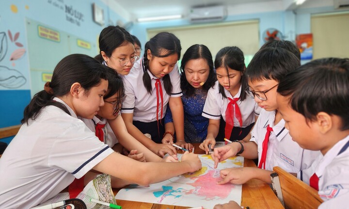 Chuyên gia: Gọi học sinh trả bài đầu giờ đã quá lạc hậu, thiếu khoa học