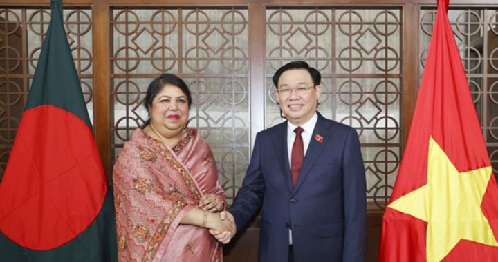 Chủ tịch Quốc hội Vương Đình Huệ hội đàm với Chủ tịch Quốc hội Bangladesh