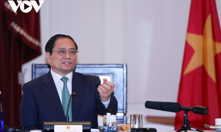 Thủ tướng toạ đàm với các chuyên gia kinh tế hàng đầu các trường đại học Hoa Kỳ